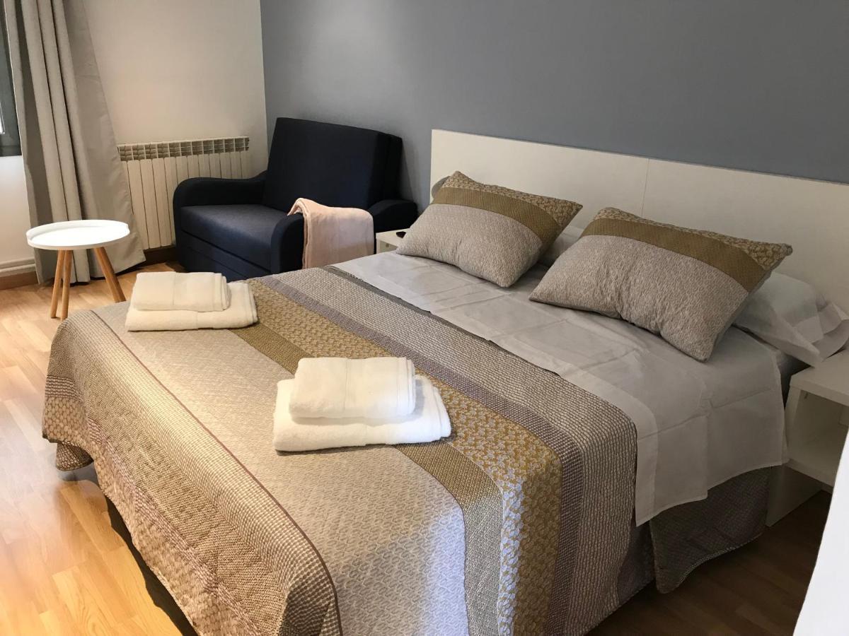 Hostal Casiano Camarasa Екстер'єр фото