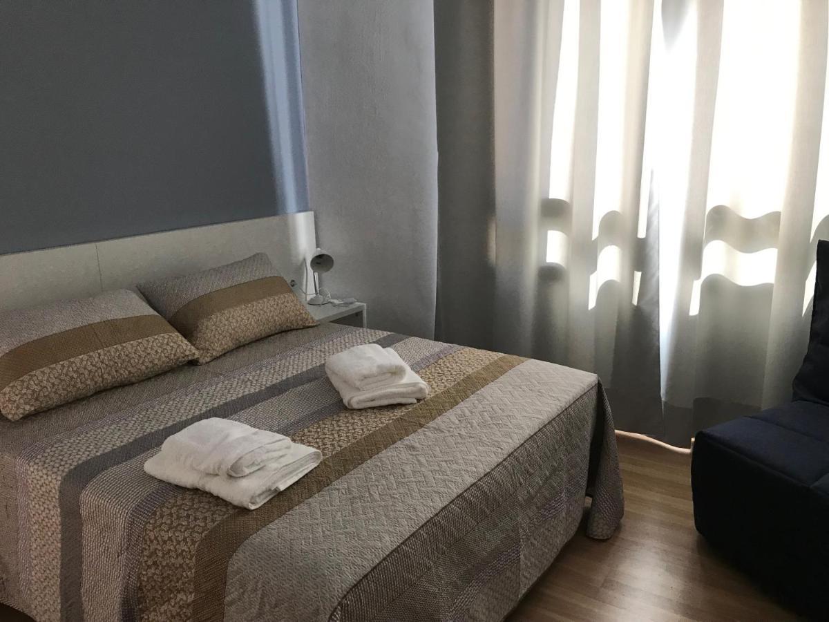 Hostal Casiano Camarasa Екстер'єр фото