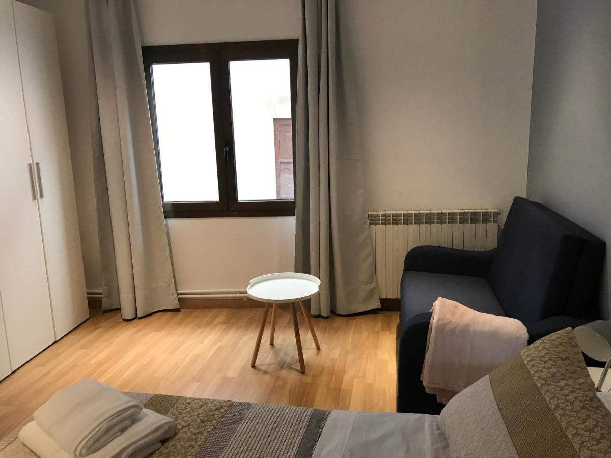 Hostal Casiano Camarasa Екстер'єр фото