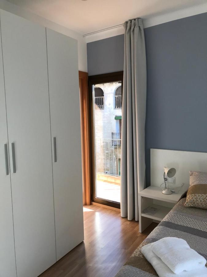 Hostal Casiano Camarasa Екстер'єр фото