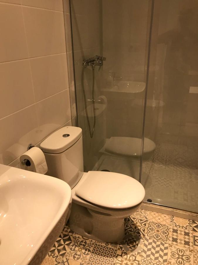 Hostal Casiano Camarasa Екстер'єр фото