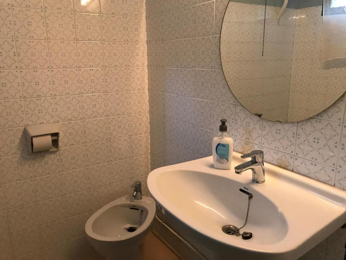 Hostal Casiano Camarasa Екстер'єр фото