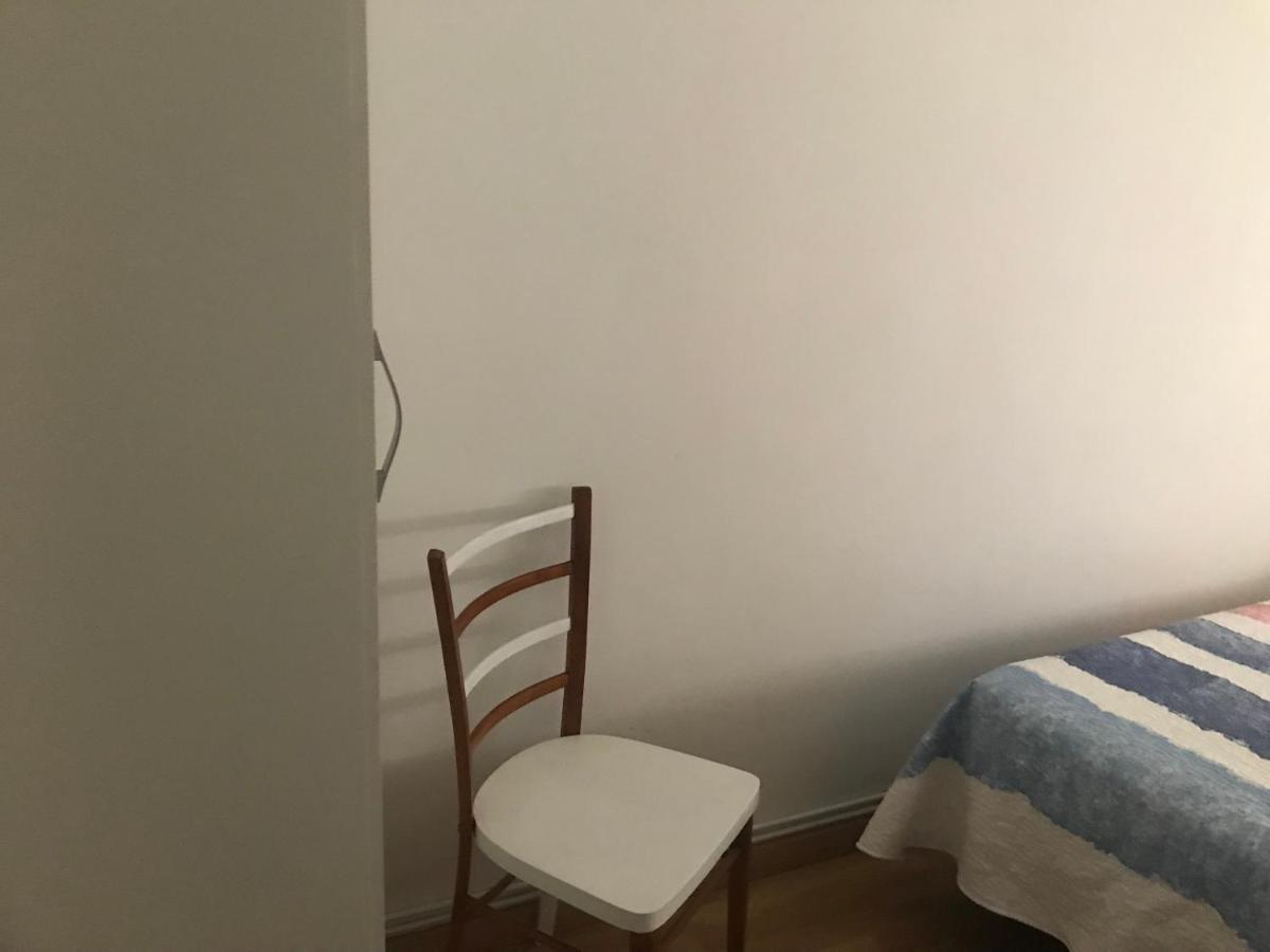 Hostal Casiano Camarasa Екстер'єр фото