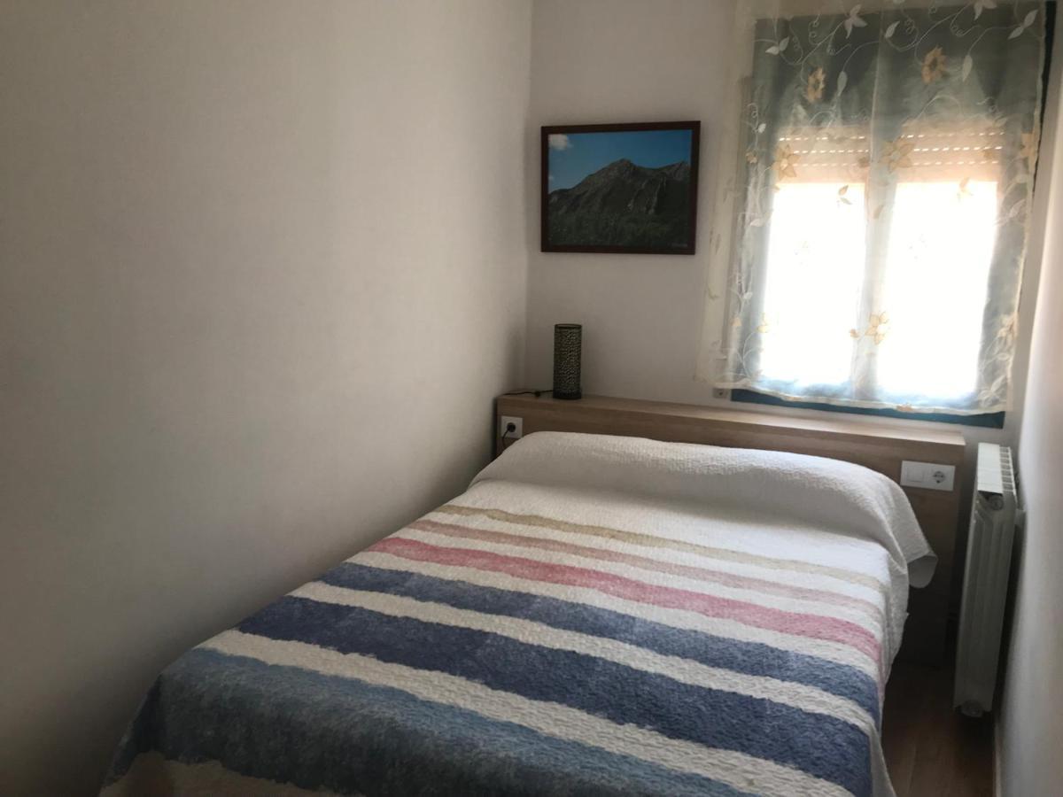 Hostal Casiano Camarasa Екстер'єр фото