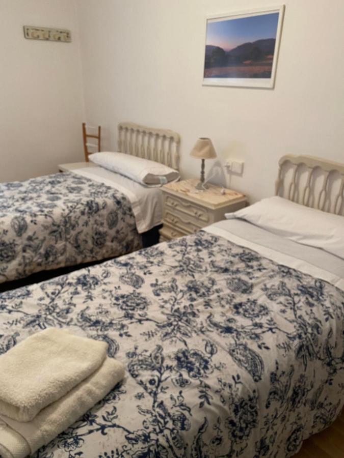 Hostal Casiano Camarasa Екстер'єр фото